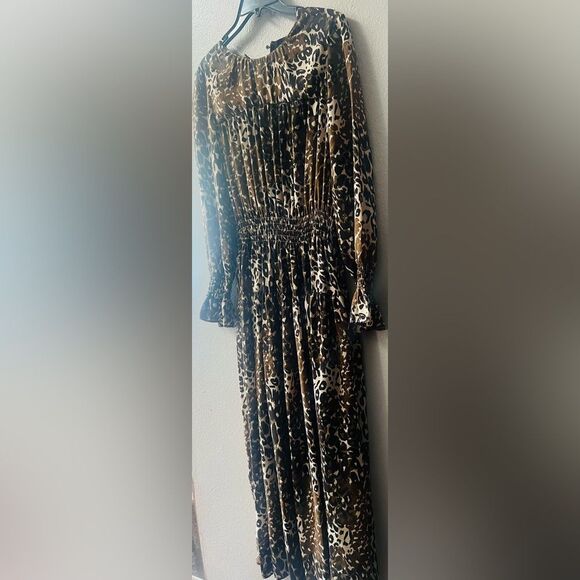 Victor Alfaro Collective Animal Print Midi Dress Women’s Size XS - Picture 5 of 7